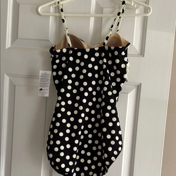 LANDS’ END LYCRA Women's Slender Suit Wrap Bandeau One Piece Swimsuit - Picture 4 of 14